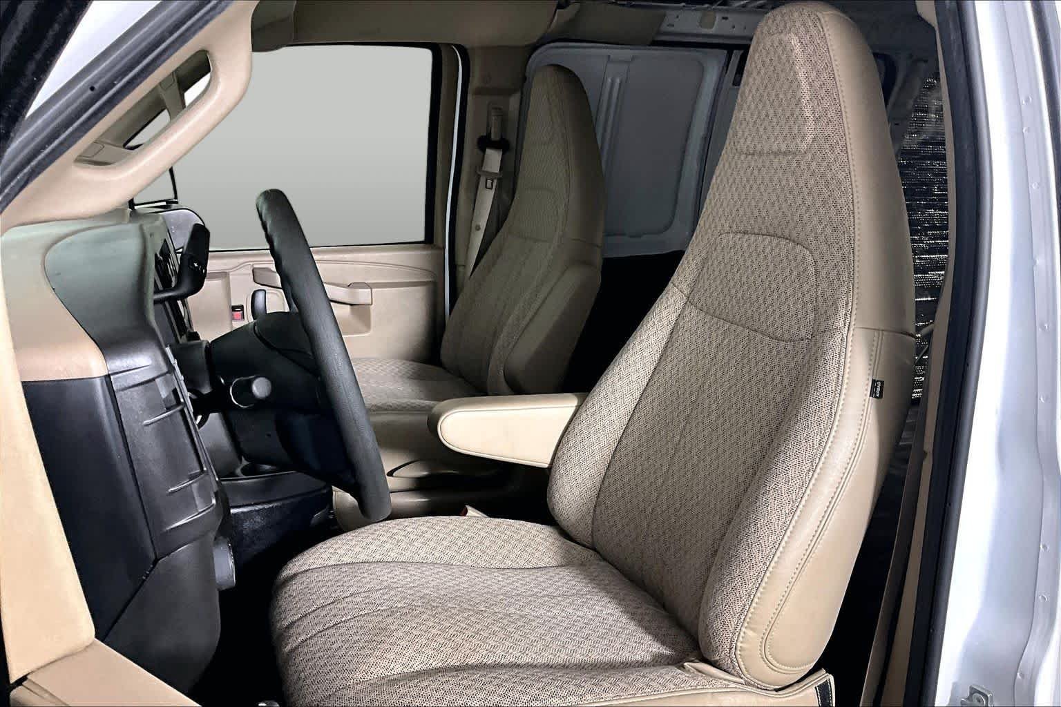 Used 2024 Summit White GMC Work Van image 8