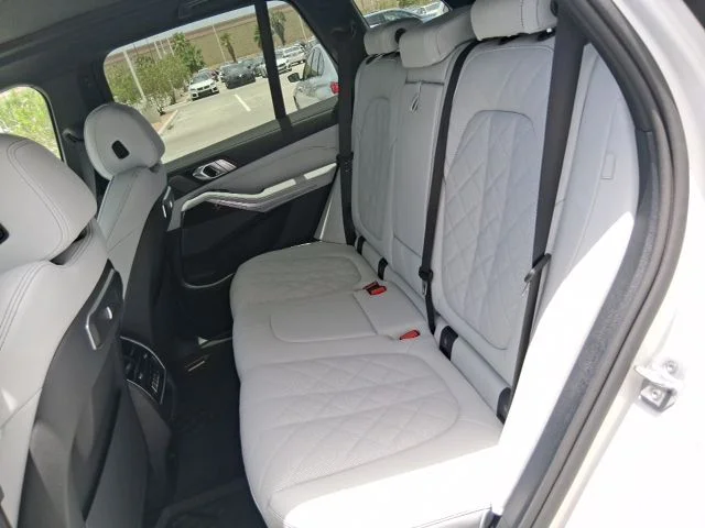 New 2026 Mineral White Metallic BMW sDrive40i image 16