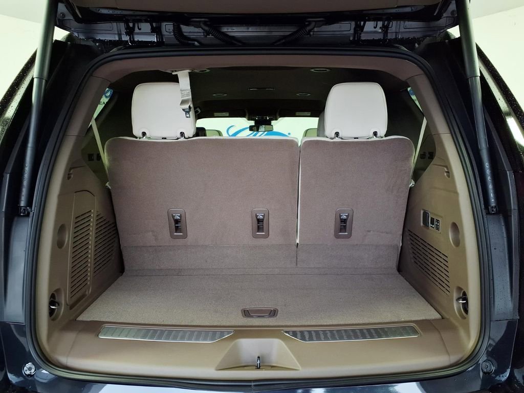 2026 GMC Yukon Denali - Photo 10