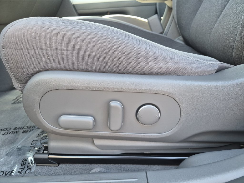 2024 Hyundai IONIQ 5 SE - Photo 16