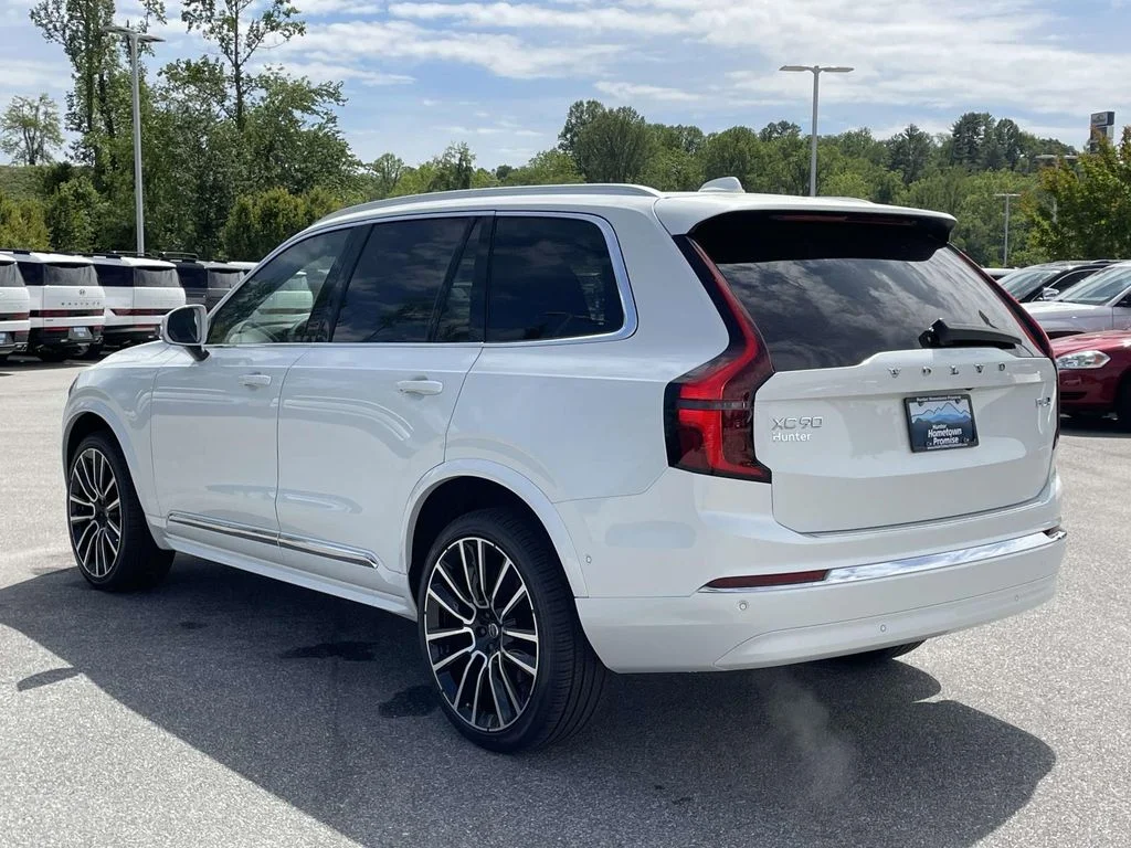 New 2026 Crystal White Volvo Plus image 26
