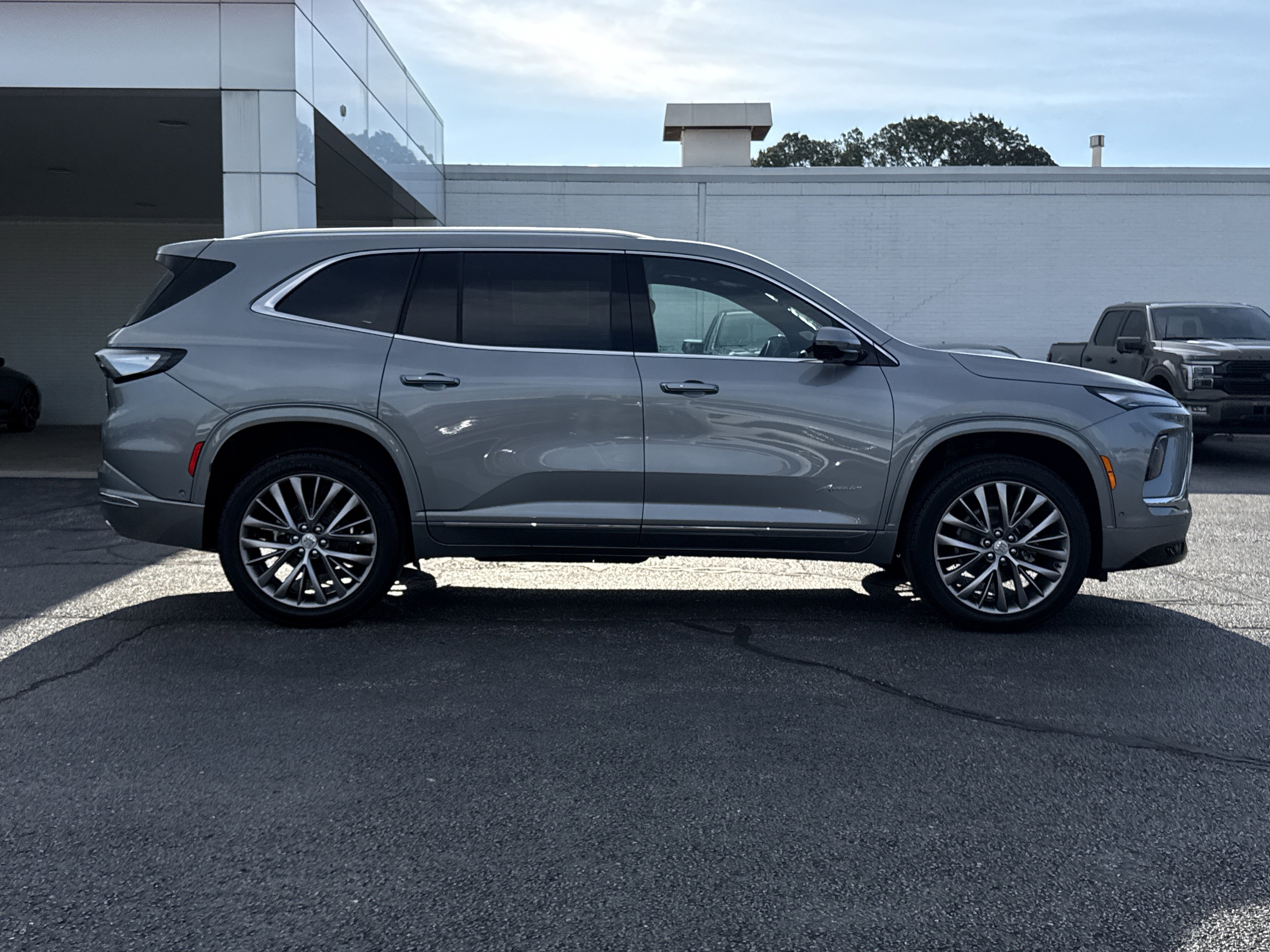 2026 Buick Enclave Avenir - Photo 2