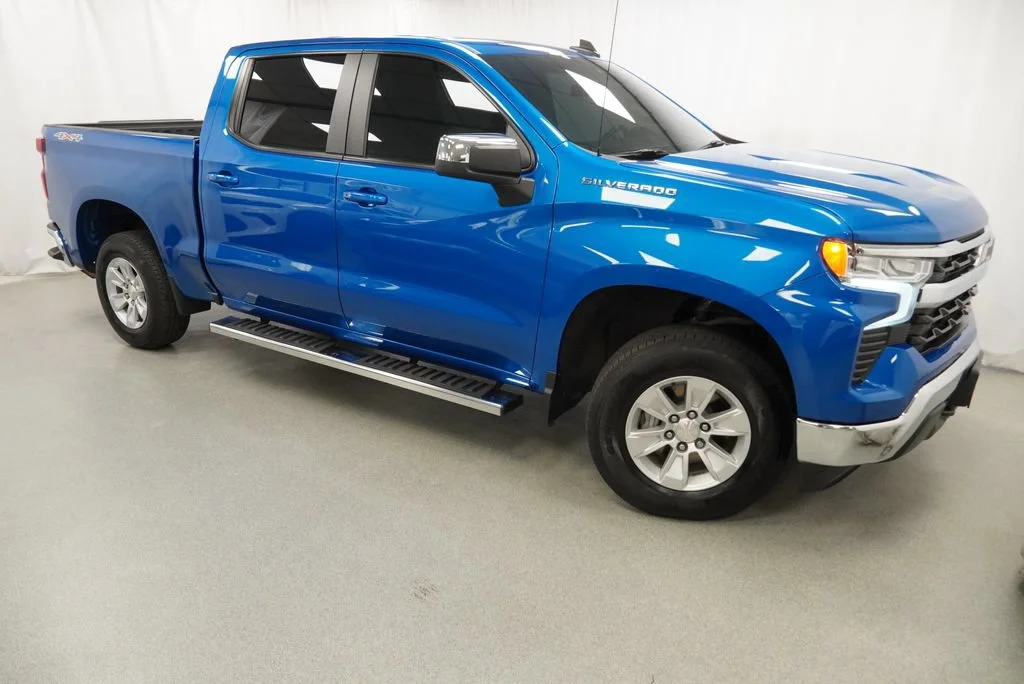 Certified Used 2022 Glacier Blue Metallic Chevrolet LT image 6