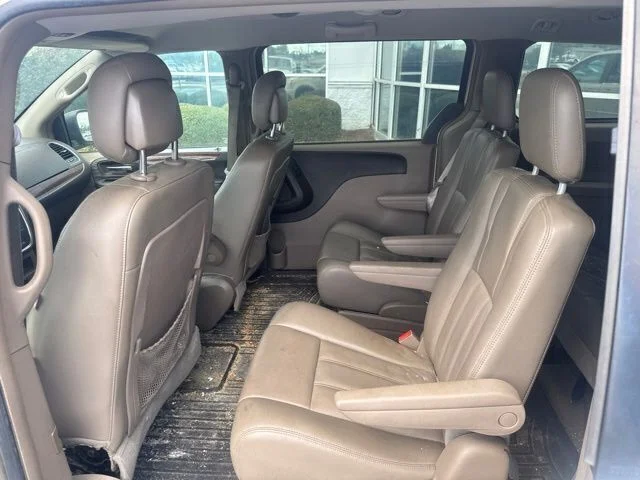 Used 2013 Beige Chrysler Touring image 18