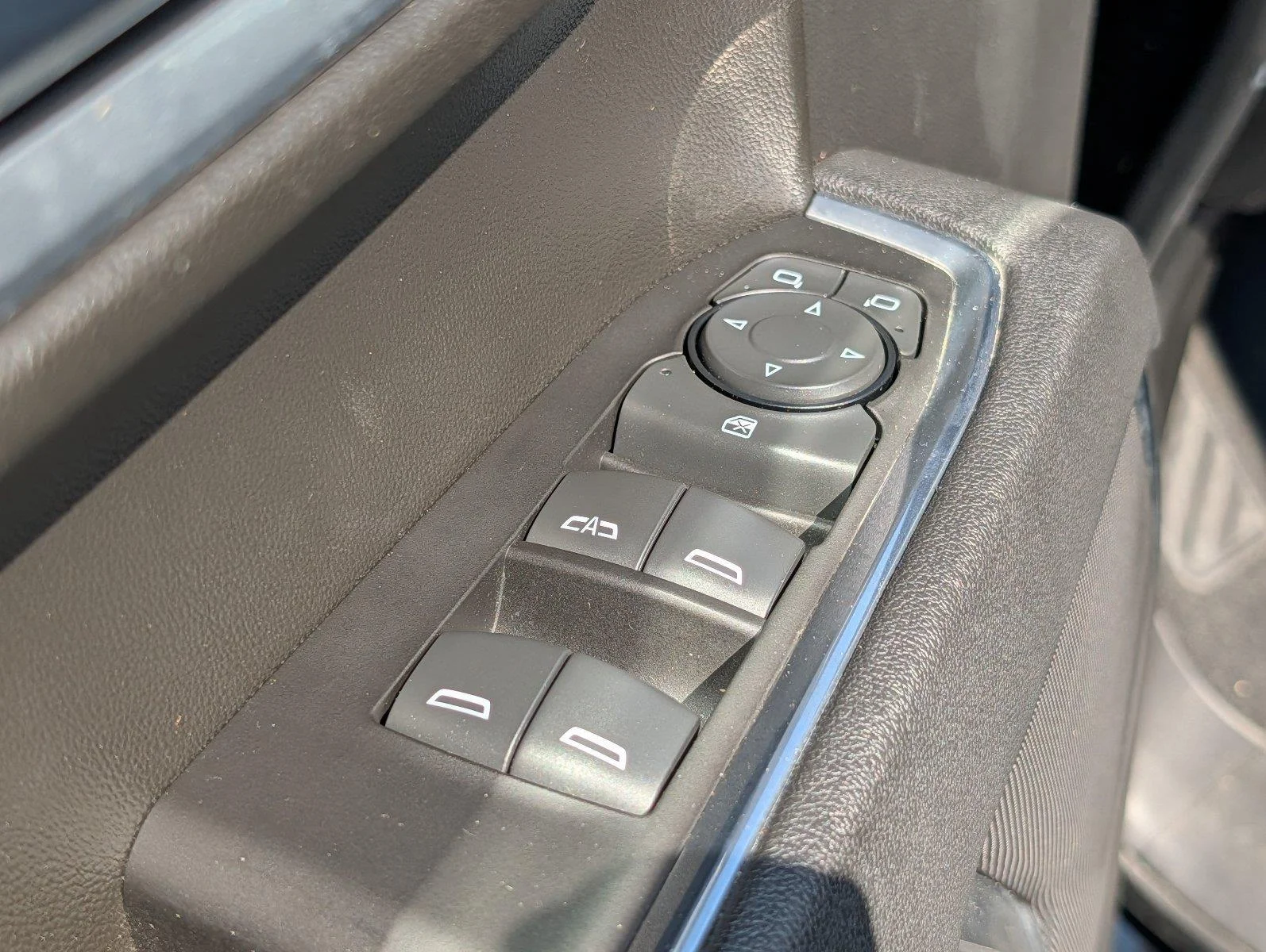 Used 2025 Black Chevrolet LT image 16