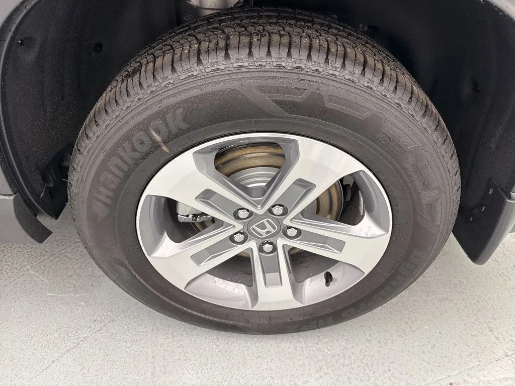 New 2026 Sonic Gray Pearl Honda EX-L image 6