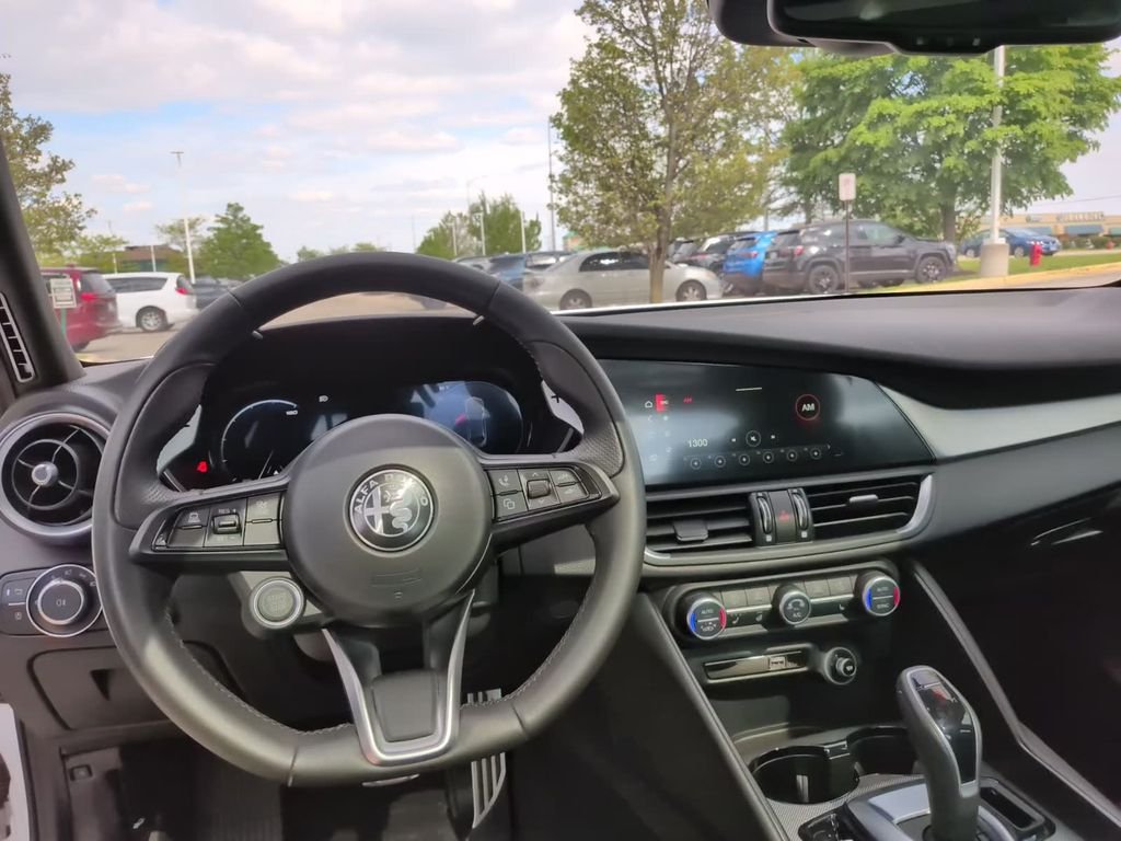 Used 2024 White Alfa Romeo Veloce image 35