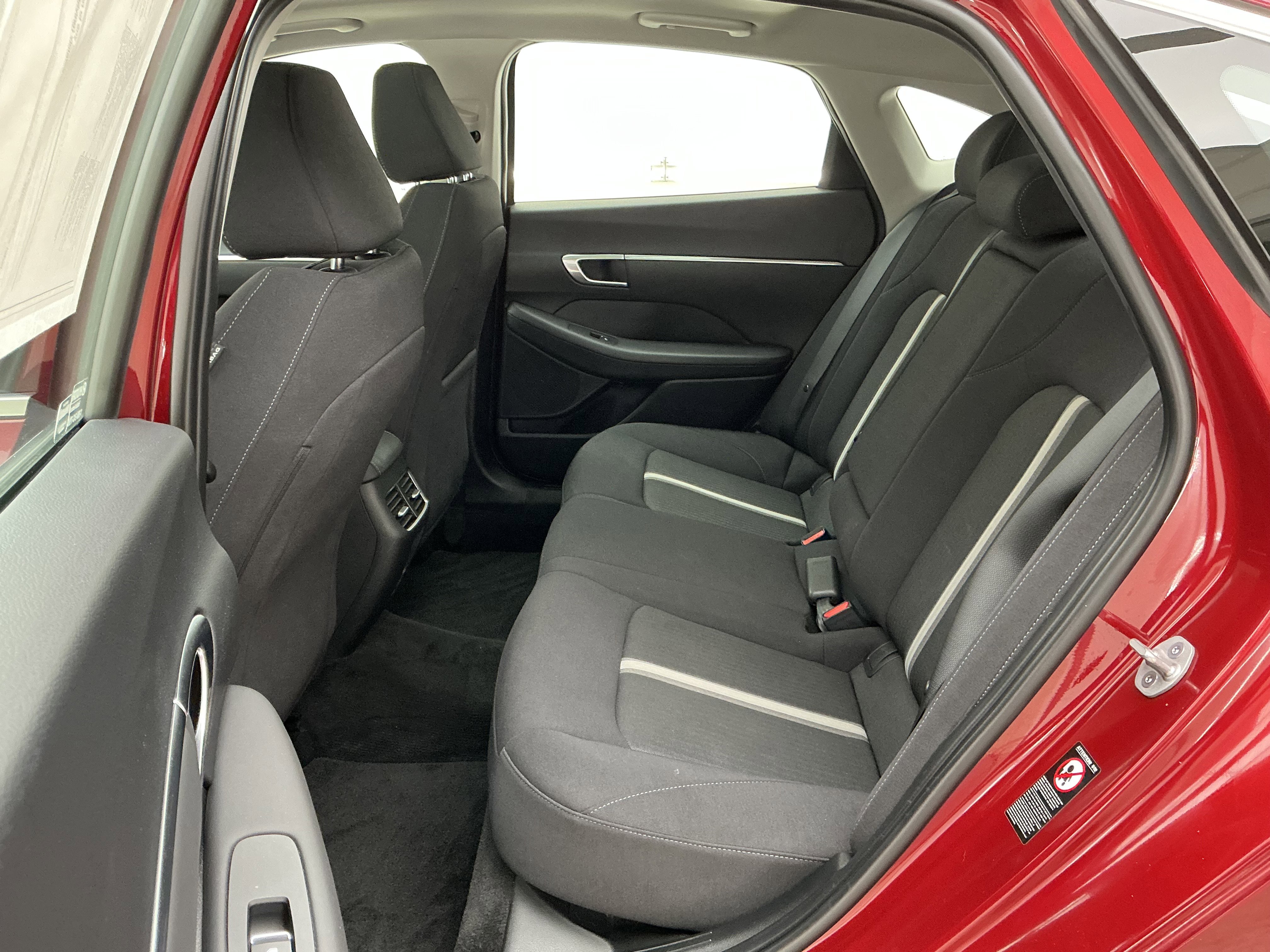 Used 2023 Ultimate Red Hyundai SEL image 18