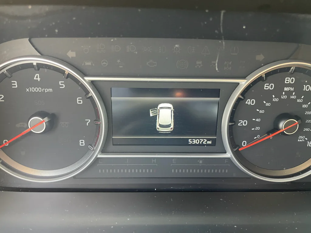 Used 2023 Wolf Gray Kia X-Line S image 11