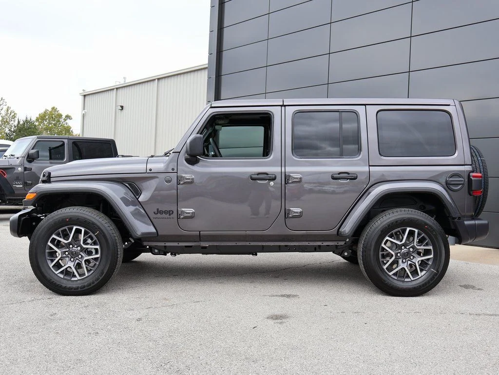 2026 Jeep Wrangler 4-Door Sahara - Photo 2