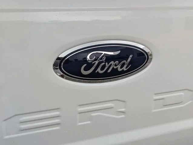 New 2025 Oxford White Ford F-350® XLT image 29