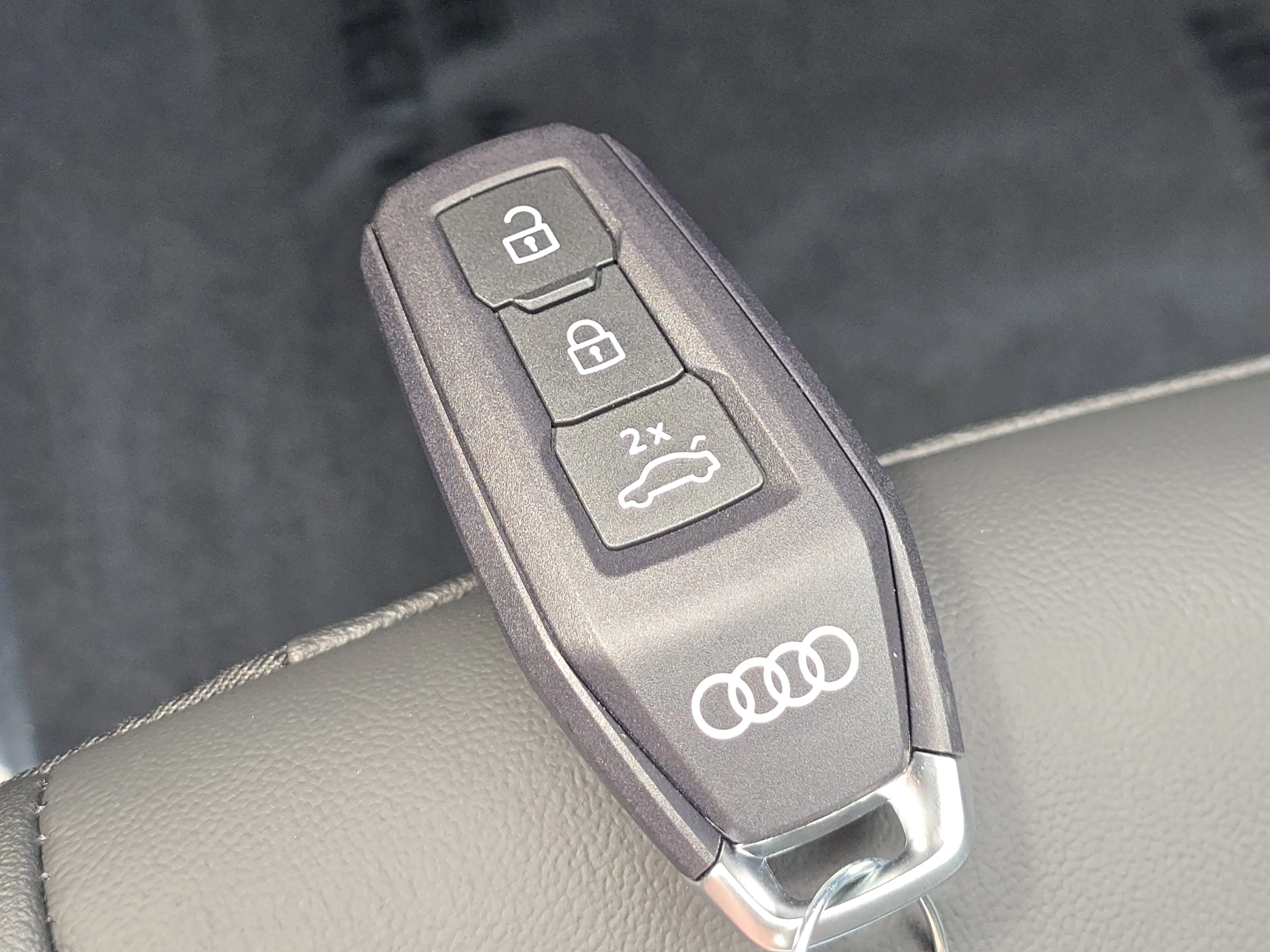 New 2026 Mythos Black Metallic Audi Premium image 27