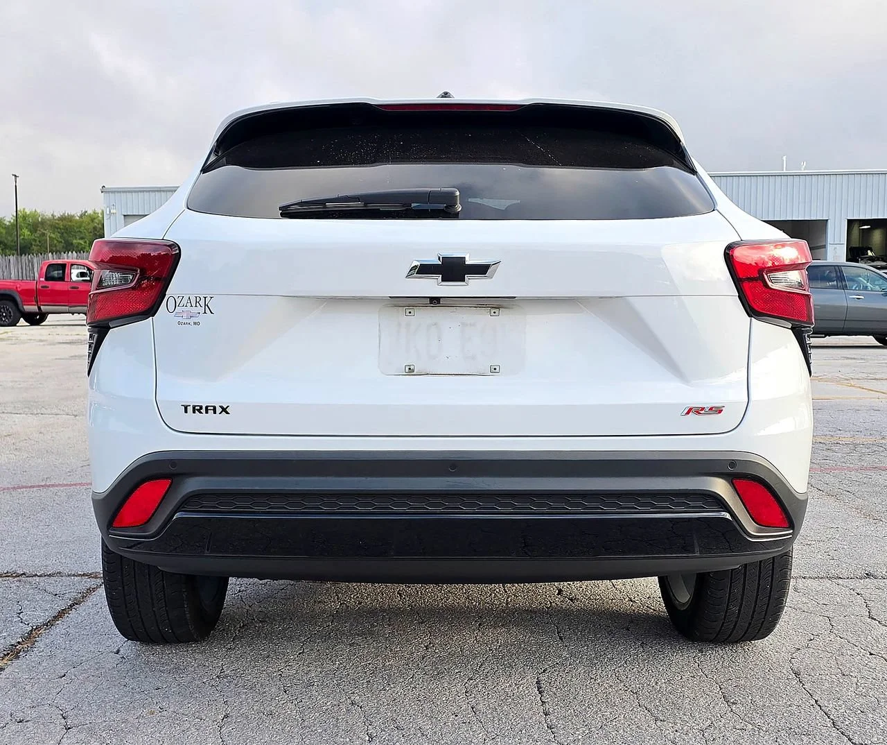 Used 2025 Summit White Chevrolet 2RS image 4