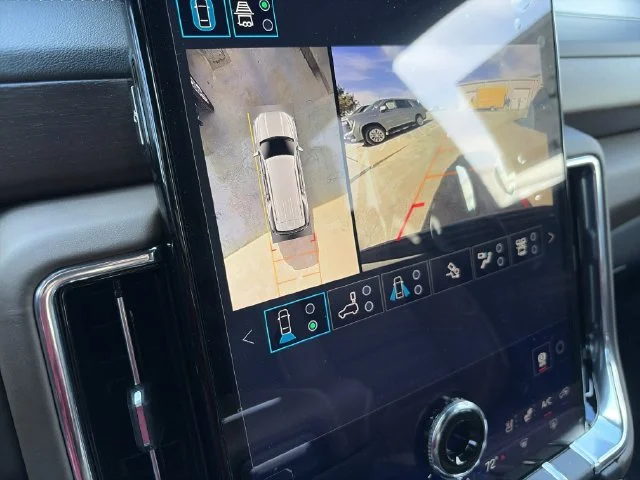 New 2027 Silver GMC Denali Ultimate image 27