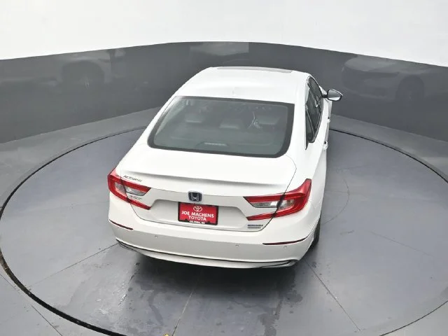 Used 2021 White Honda Touring image 28