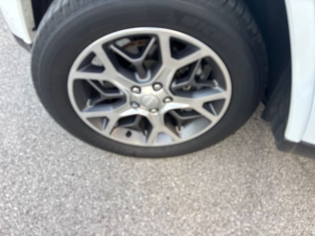 Used 2018 White Jeep Limited image 43