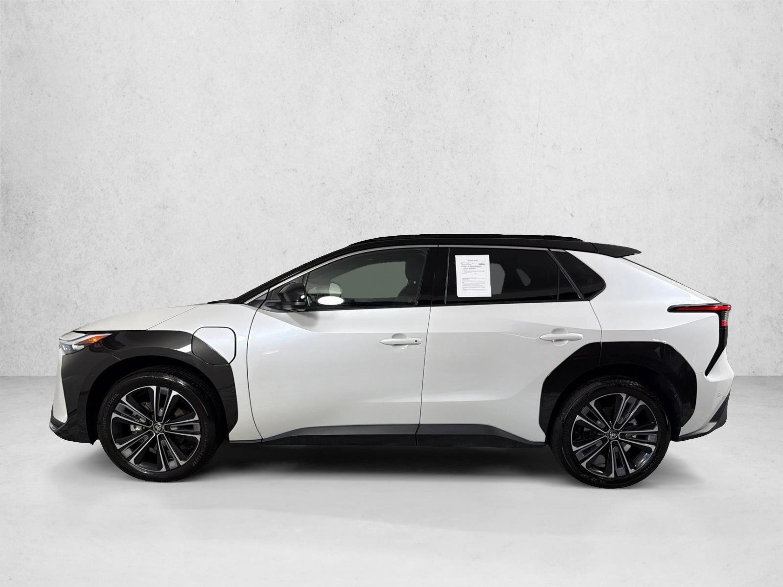 Used 2024 White Toyota XLE image 14