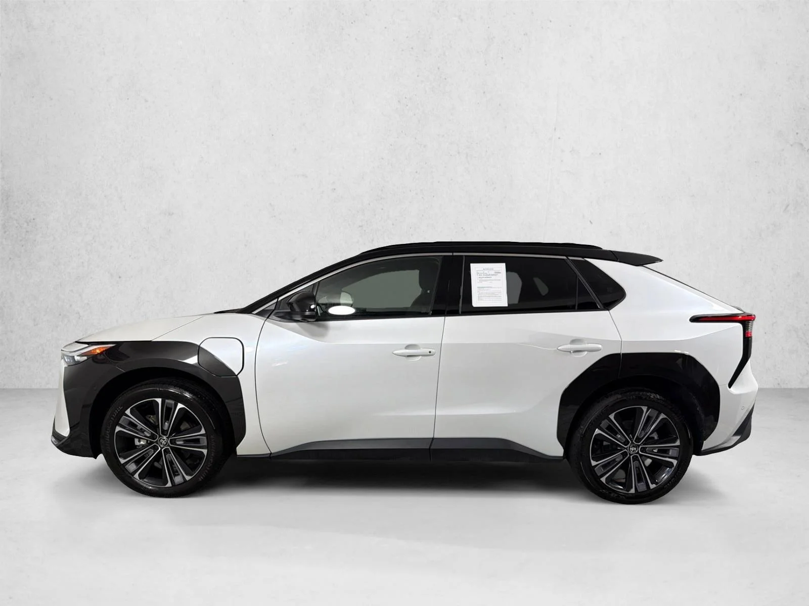 Used 2024 White Toyota XLE image 14