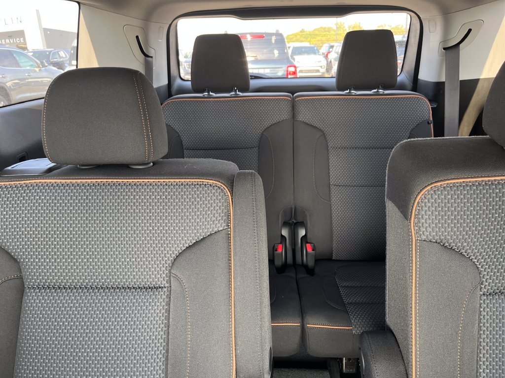 Used 2023 Silver GMC AT4 image 22
