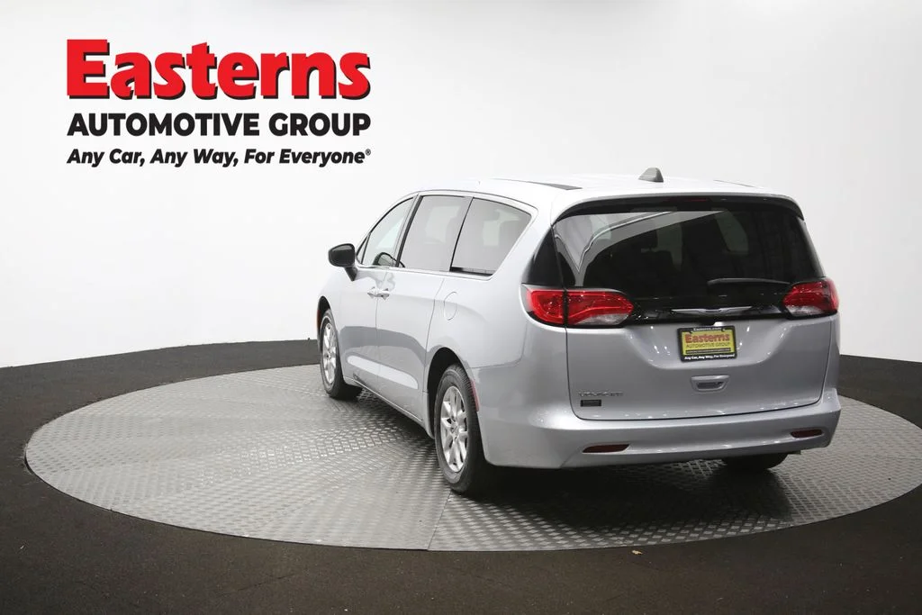 Used 2023 Silver Chrysler LX image 66