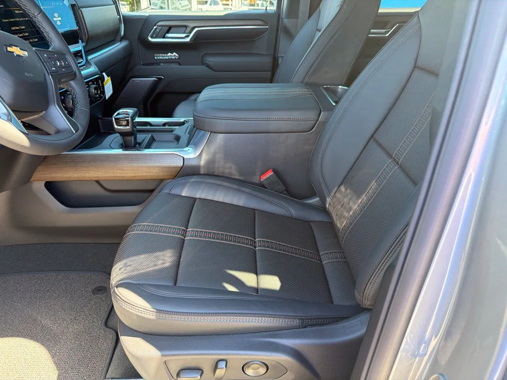 New 2026 Sterling Gray Metallic Chevrolet High Country image 33