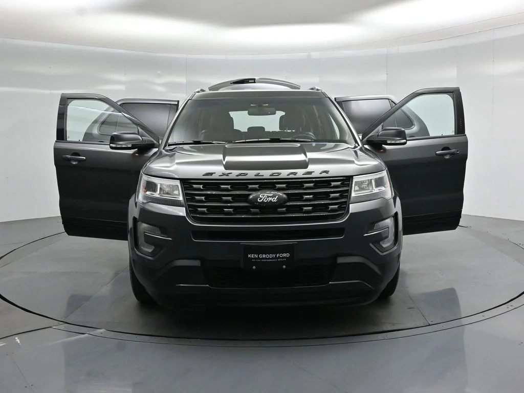 Certified Used 2017 Gray Ford XLT image 32