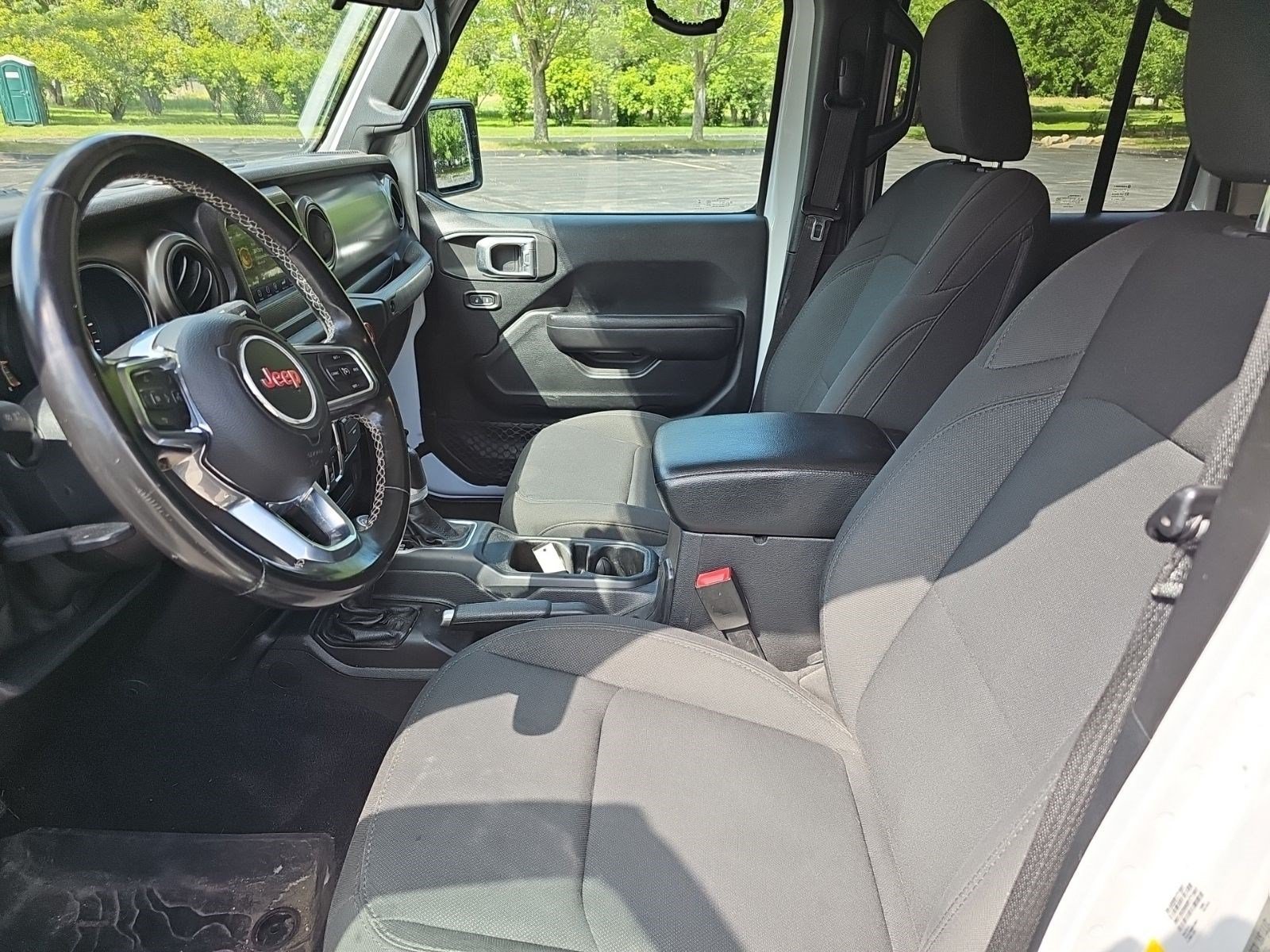 Used 2020 Bright White Clearcoat Jeep Sport S image 17