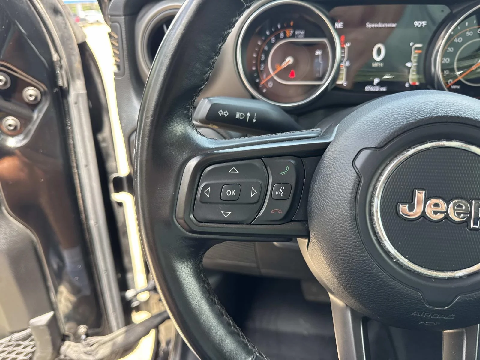 Used 2022 Black Jeep Sport S image 22