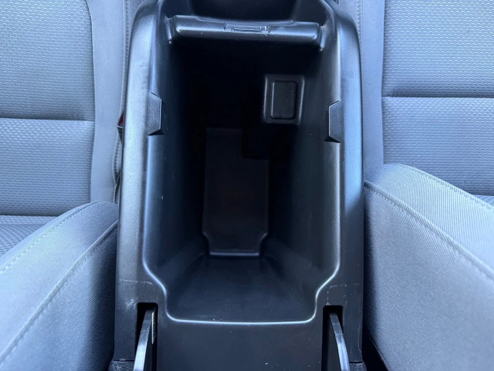 Used 2020 White Chevrolet LT image 24