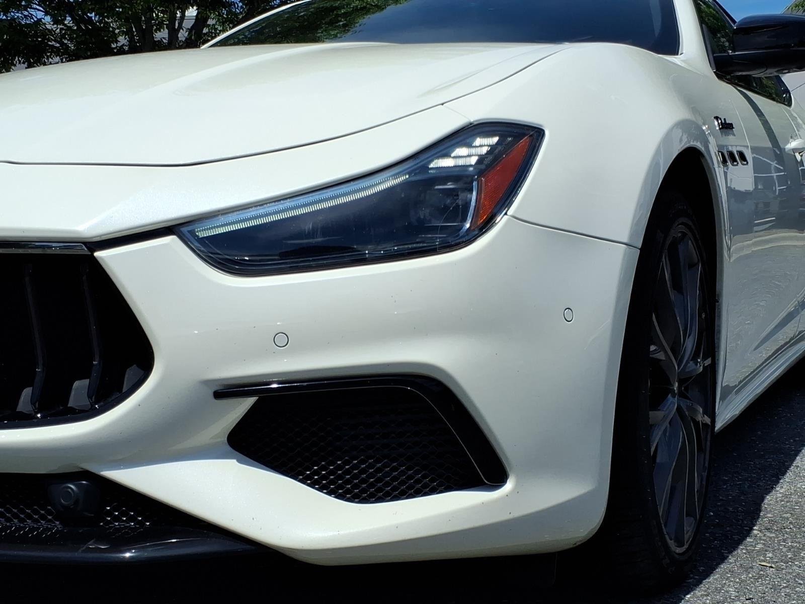 Used 2022 Bianco Maserati Modena image 15