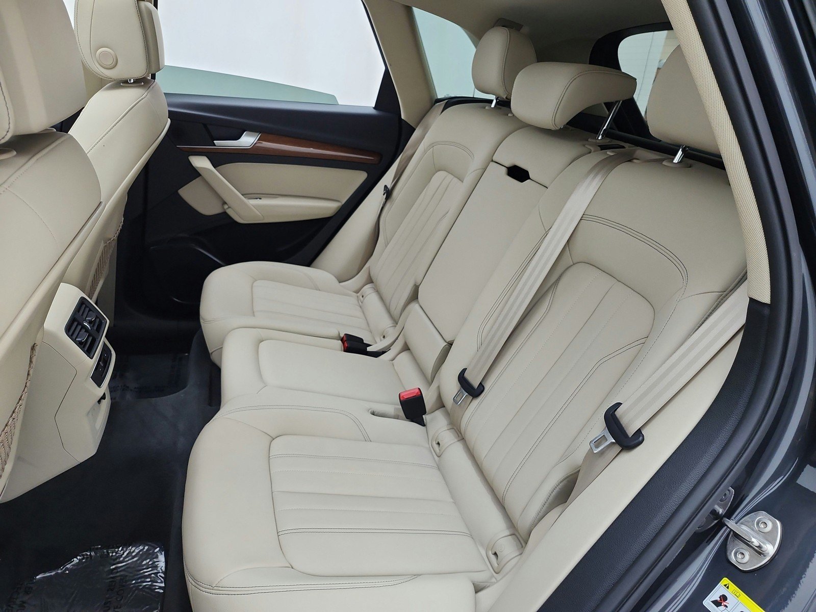Used 2023 Manhattan Gray Metallic Audi Premium image 15