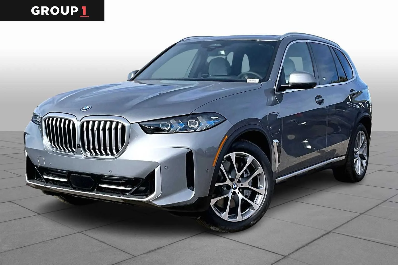 2026 BMW X5 xDrive50e's photo