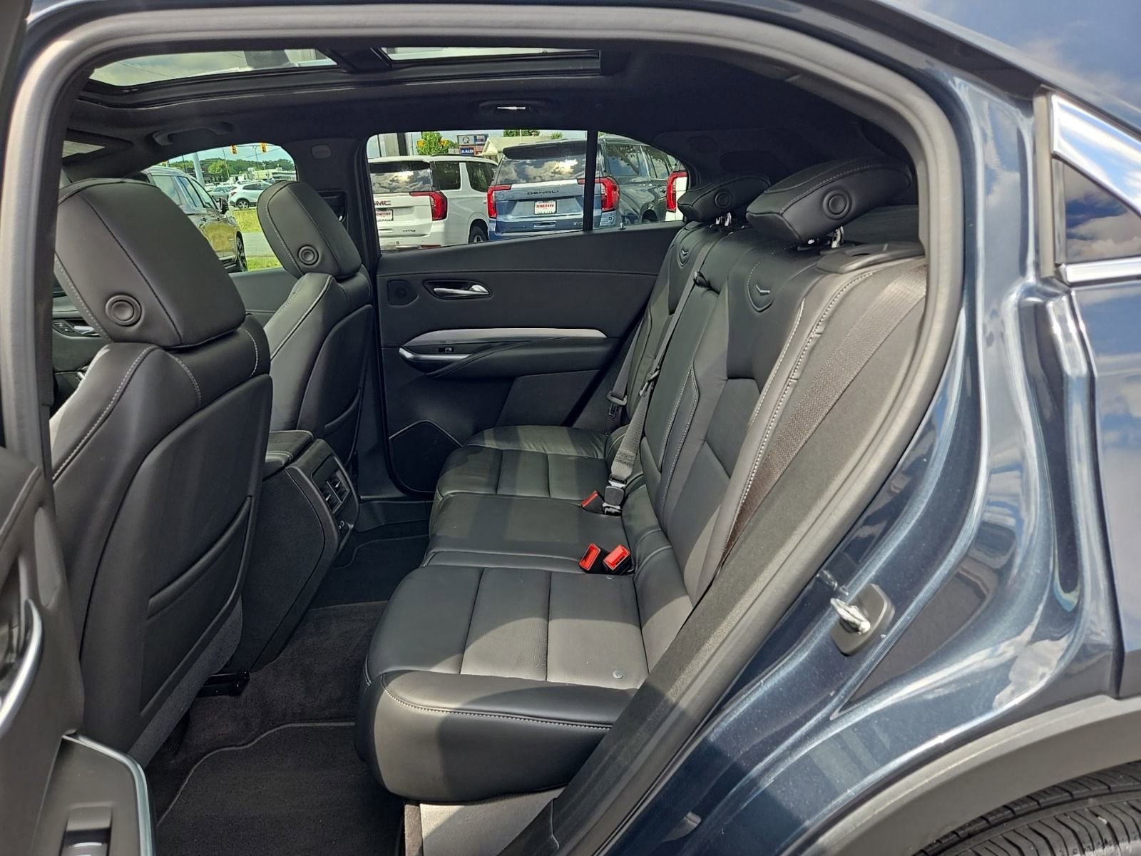 Used 2020 SHADOW METALLIC Cadillac FWD Premium Luxury image 8