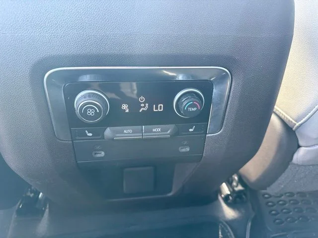 Used 2021 White Chevrolet LT image 12