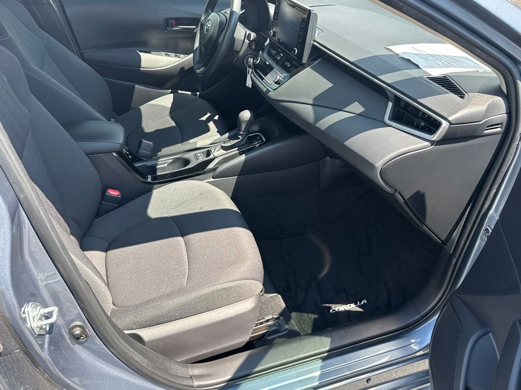 Used 2022 Gray Toyota LE image 13
