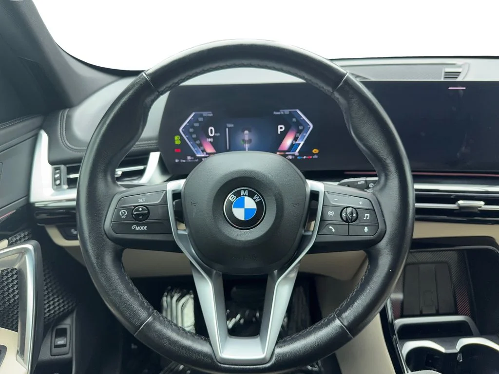 Used 2024 White BMW xDrive28i image 39
