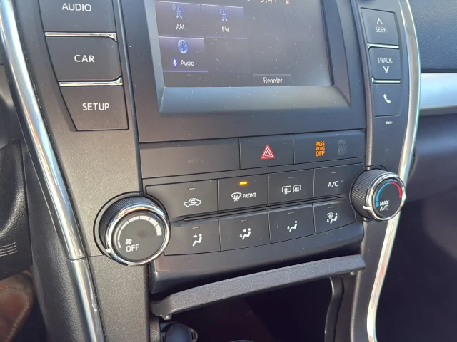 Used 2017 Black Toyota SE image 21