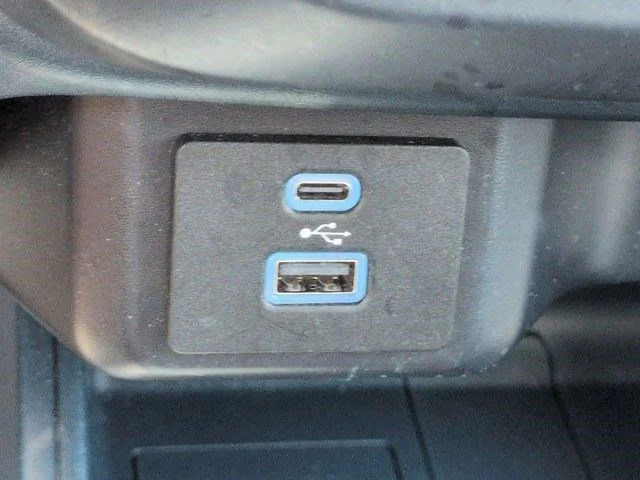 Used 2024  Ford XLT image 21