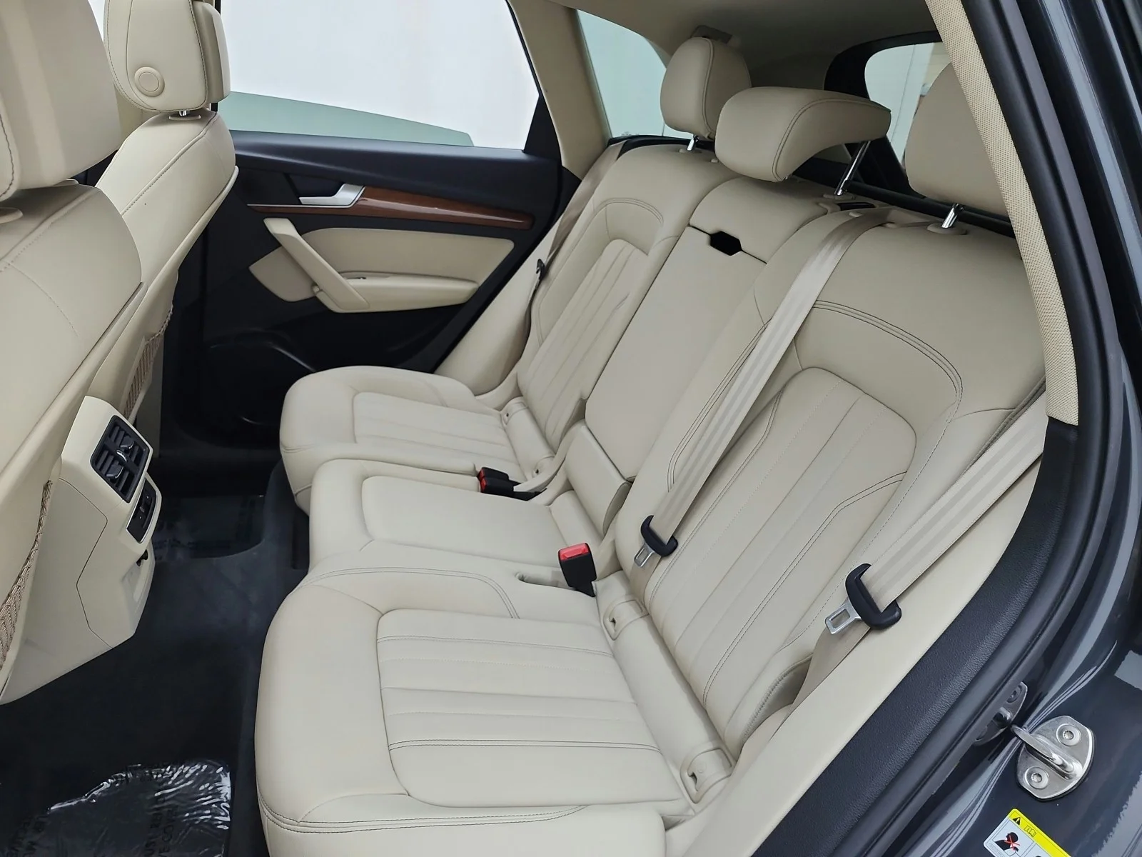 Used 2023 Manhattan Gray Metallic Audi Premium image 15