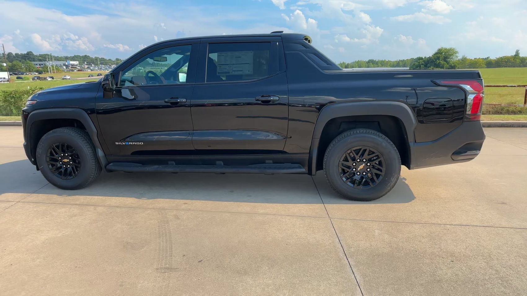 2026 Chevrolet Silverado EV LT - Photo 5