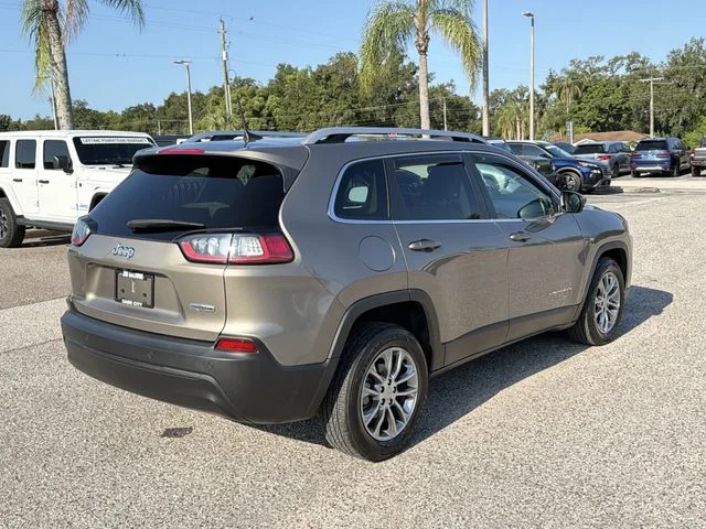 Used 2021 Beige Jeep Latitude Plus image 4