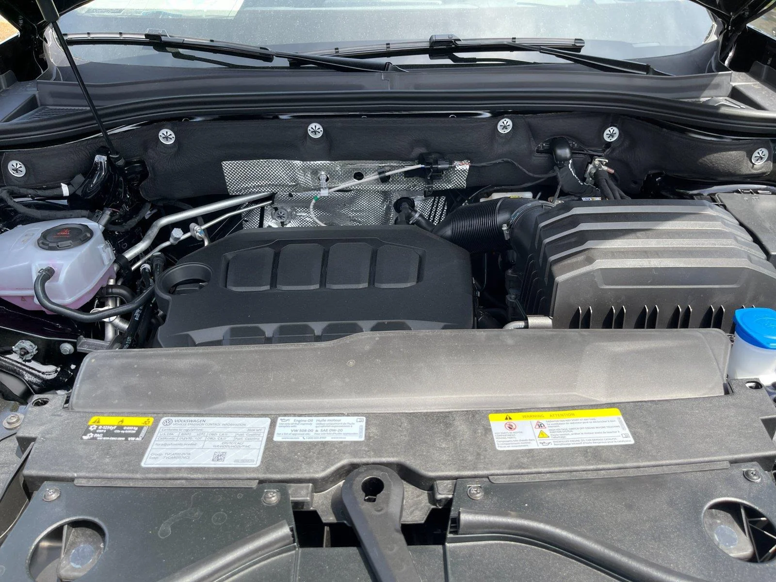 New 2026 deep black pearl Volkswagen 2.0T SEL image 9