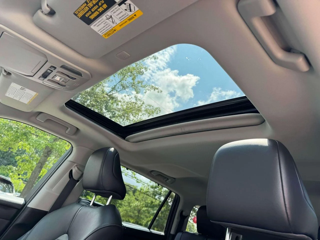 Used 2020 Midnight Black Metallic Toyota XLE image 23