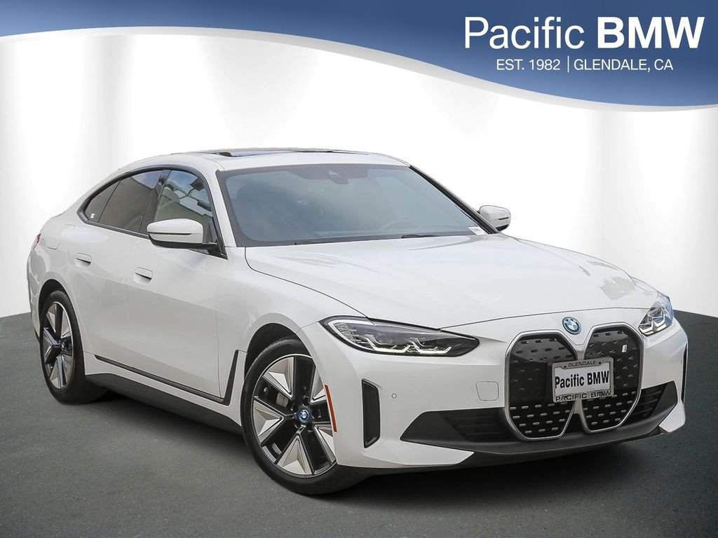 2023 BMW i4 eDrive35's photo