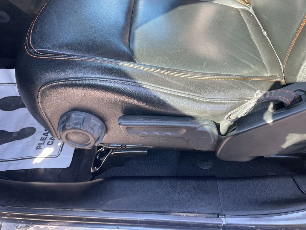 Used 2021 Gray Jeep Mojave image 19