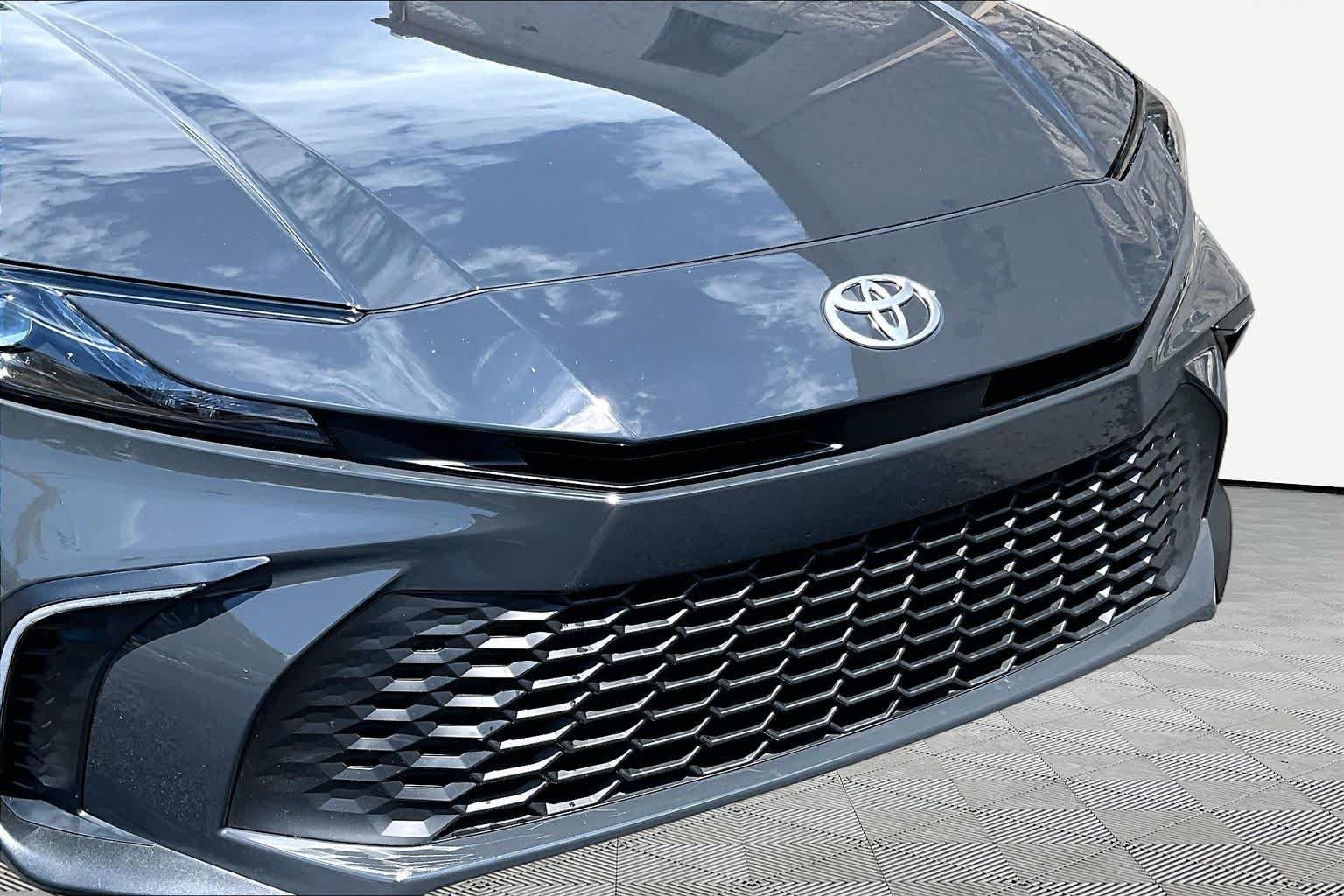 Used 2025 Underground Toyota SE image 30