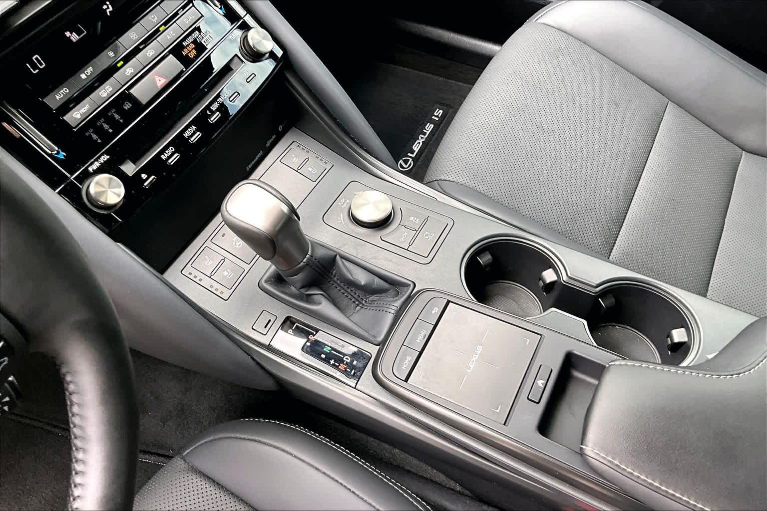 Used 2025 Matador Red Mica Lexus  image 17