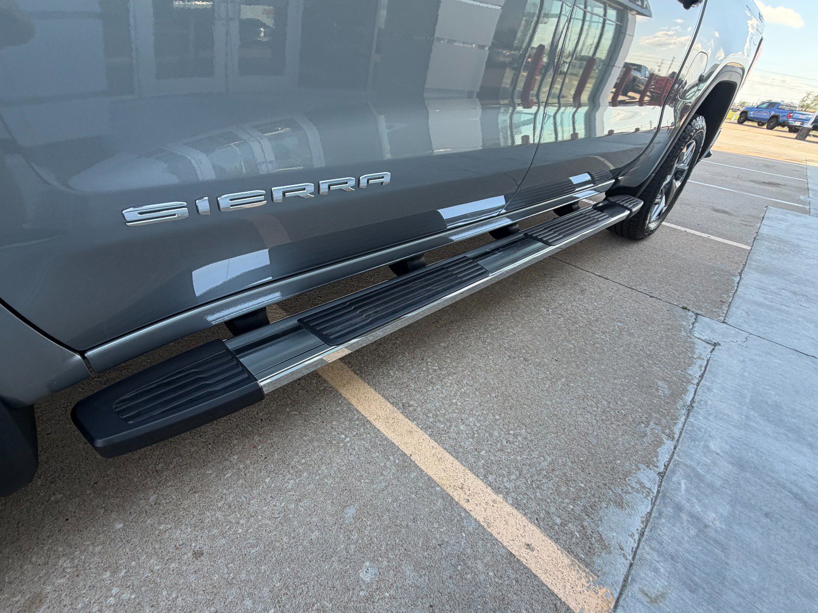 View vehicle photo 6