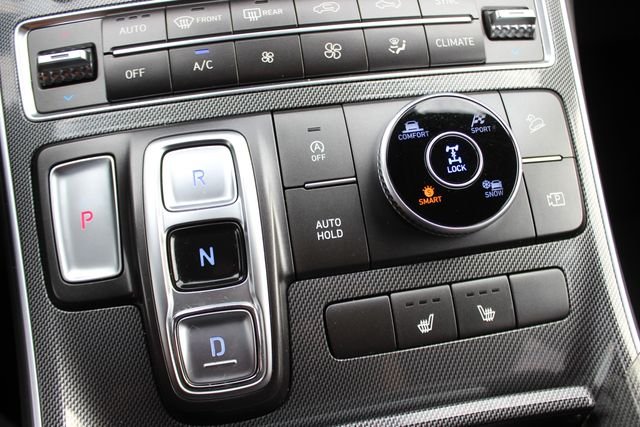 Used 2022 Silver Hyundai SEL image 9