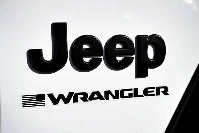 New 2026 Bright White Clearcoat Jeep Sport S image 11